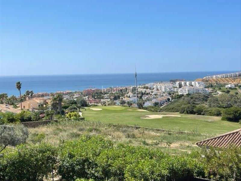 Foto 822bae3b-e912-4974-a3e8-0c7d1acb7e67. Casa pareada bonita adosada junto a campo de golf y con vistas al mar, visitela! en Manilva