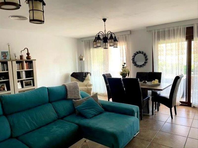 Foto 89168b36-5b25-4487-8d6e-7b02a85a3018. Casa pareada bonita adosada junto a campo de golf y con vistas al mar, visitela! en Manilva