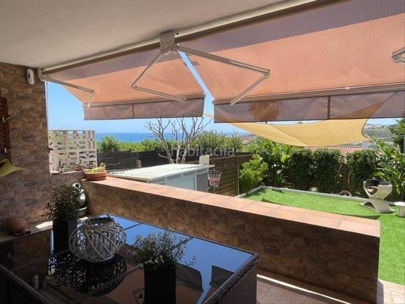 Foto 9ba57593-b8d9-4cc4-95dc-58294528462a. Casa pareada bonita adosada junto a campo de golf y con vistas al mar, visitela! en Manilva