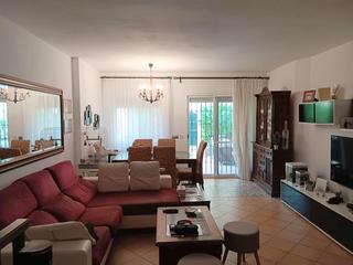 Casa aparellada a Los Llanos. Disfruta de la tranquilidad sin renunciar a la comodidad con est