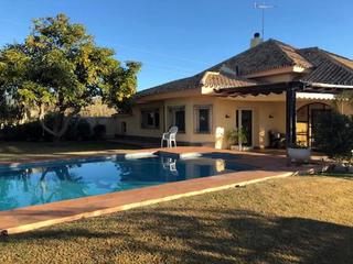 Xalet a Los Llanos. Magnífica villa  junto a la playa del padrón