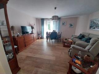 Etagenwohnung in Centro. Piso de 3 habitaciones reformado y cerca de todos los servicios