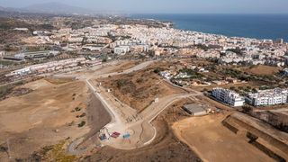 Finca rústica a Zona Calvario. En venta parcela comercial y hotelera en estepona.