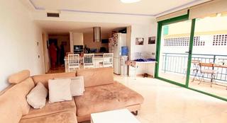 Piso en Huerta Nueva. Amplio piso en zona muy demandada de estepona, venga a verlo!...