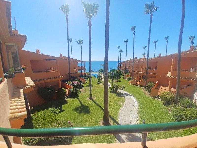 Foto 6e8ab690-dba1-4448-9356-a838d37d5351. Piso localizacion inmejorable!! exclusivo piso en venta a pie de playa!! en Estepona