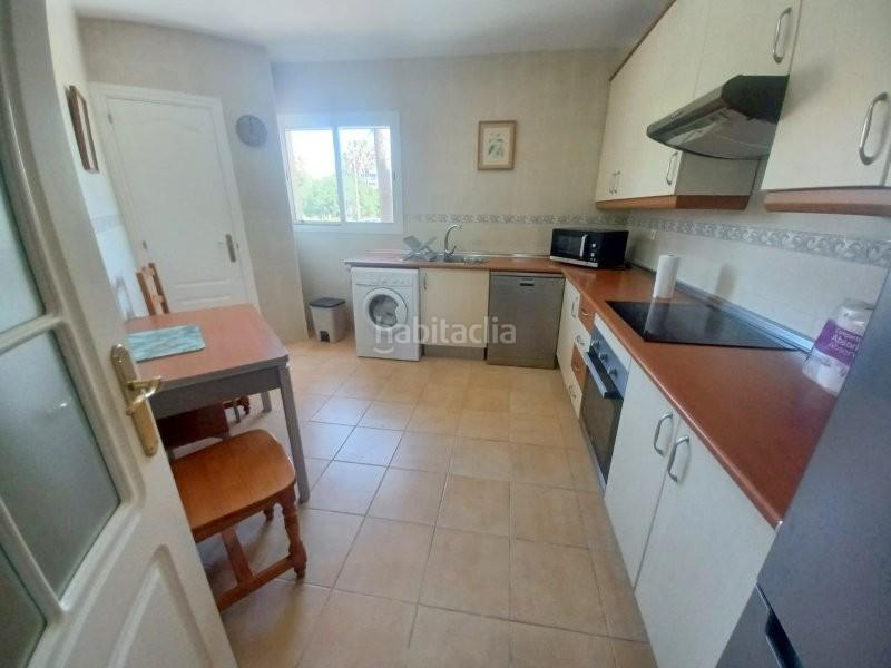 Foto ea4cfa2f-5eba-4742-acaa-ff4f1721ffca. Piso localizacion inmejorable!! exclusivo piso en venta a pie de playa!! en Estepona