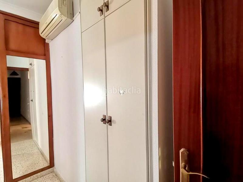 Foto 110725b3-76b5-4ba6-9118-9abfb5daded0. Alquiler piso estupendo piso amueblado en alquiler, zona teatinosCortijo Alto !!! en Málaga