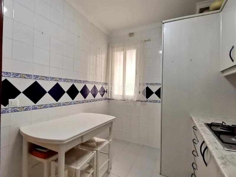 Foto 3040550c-660f-4506-b948-4fc036d54f99. Alquiler piso estupendo piso amueblado en alquiler, zona teatinosCortijo Alto !!! en Málaga