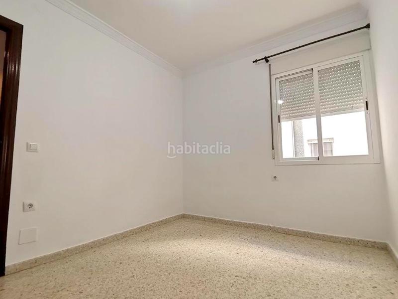 Foto d6671846-869f-437f-8dd0-bf855499a804. Alquiler piso estupendo piso amueblado en alquiler, zona teatinosCortijo Alto !!! en Málaga