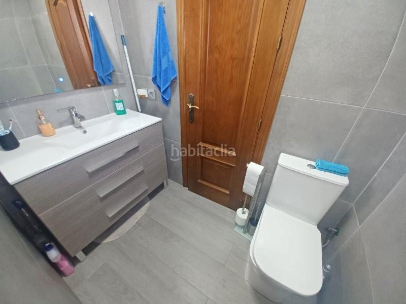 Foto 10d0fe8a-acec-4000-bfff-7eca946d4eb7. Casa aparellada amb calefacció a Manilva pueblo Manilva