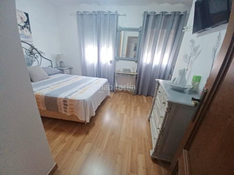 Foto 31169b08-1d6a-48ba-8fef-a0281109c3d4. Casa aparellada amb calefacció a Manilva pueblo Manilva