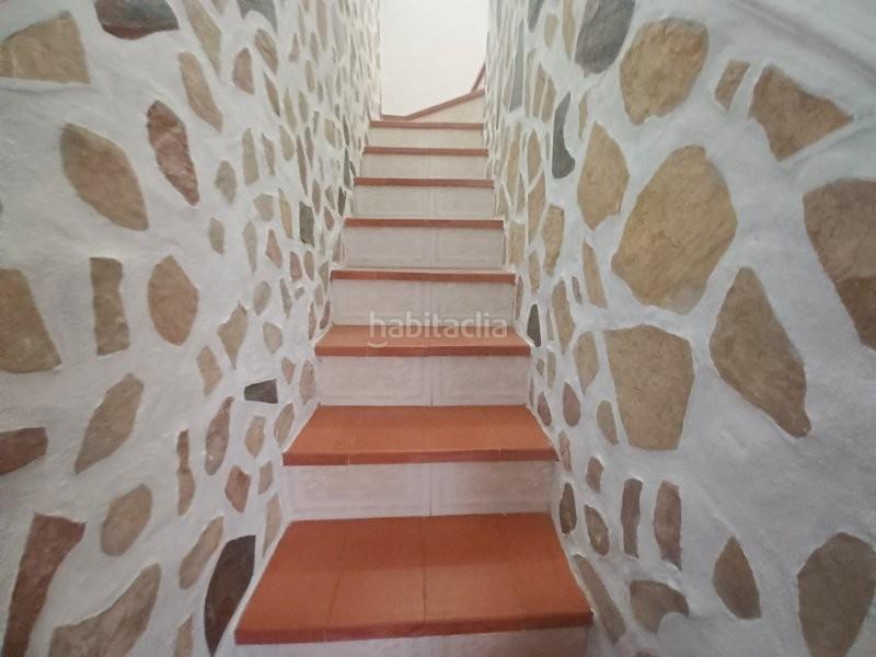 Foto 4644d980-2d71-4ffe-950b-27b1a9ab5f00. Casa aparellada amb calefacció a Manilva pueblo Manilva