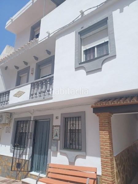 Foto 654d2aeb-383a-4f32-b82a-2bc72a662774. Casa aparellada amb calefacció a Manilva pueblo Manilva