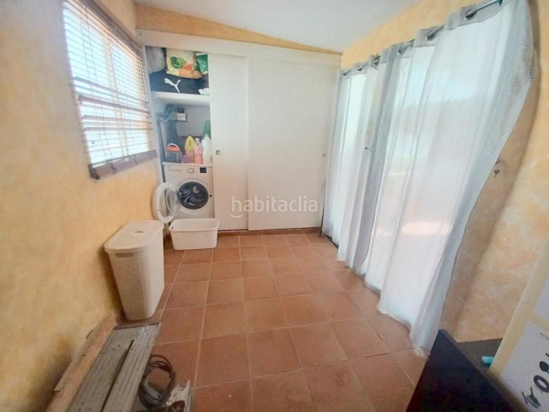 Foto 6ae8c2b7-ec5a-45c1-9659-b5c76203726e. Casa aparellada amb calefacció a Manilva pueblo Manilva