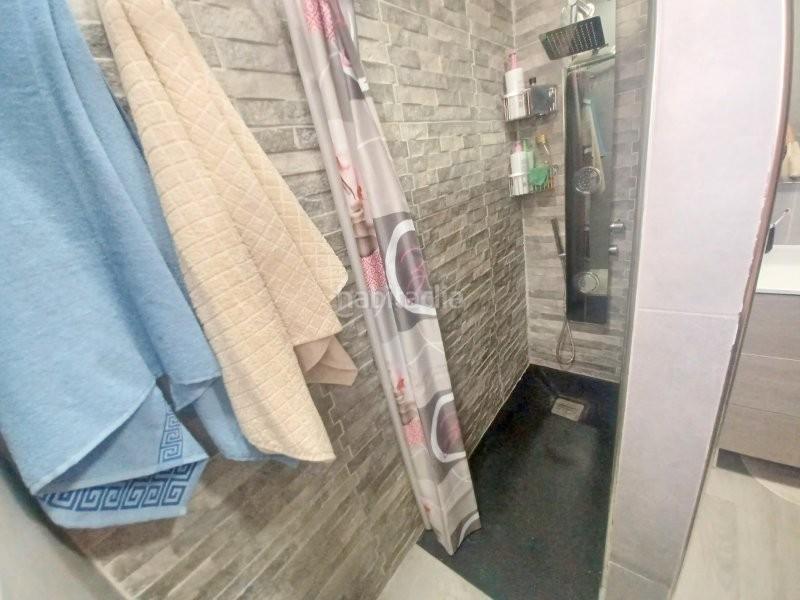 Foto 8f40d126-246e-4990-8ba5-baa5a8af86b7. Casa aparellada amb calefacció a Manilva pueblo Manilva