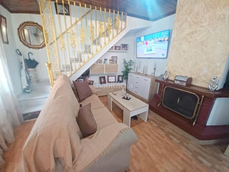 Foto e422de97-07e1-4f5d-a85f-045f429b7784. Casa aparellada amb calefacció a Manilva pueblo Manilva