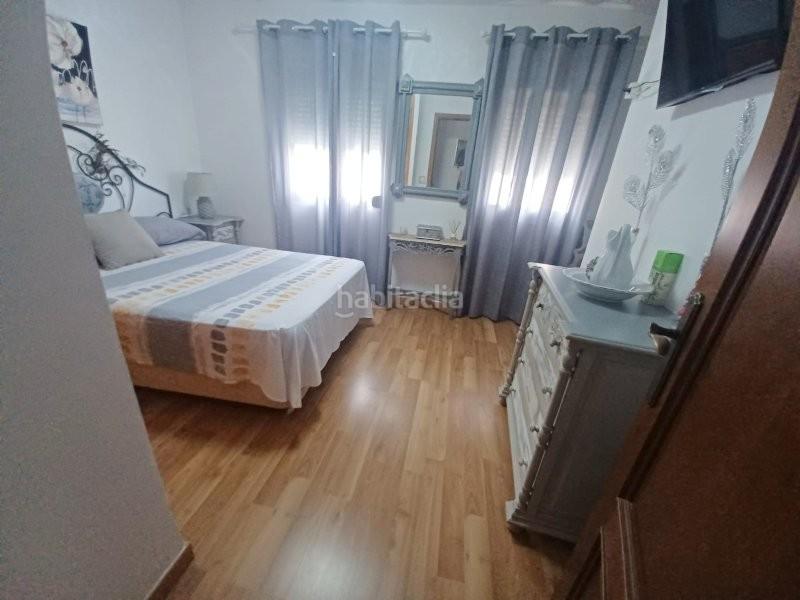 Foto e56419c2-7c63-418f-bd60-6ddcf045a261. Casa aparellada amb calefacció a Manilva pueblo Manilva