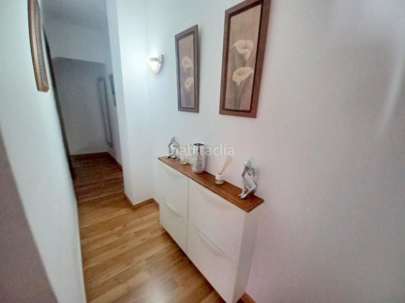 Foto e82ea81b-70e8-4e8a-8934-a4e6b6075c48. Casa aparellada amb calefacció a Manilva pueblo Manilva