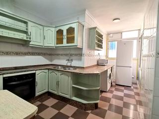 Lloguer Pis a Carranque - Haza Cuevas. Amplia vivienda bien situada, con todos los comercios y servicio