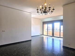 Pis a Carranque - Haza Cuevas. Descubre el hogar de tus sueños en el corazón de málaga  214m2 c