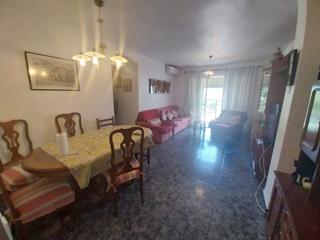 Pis a Sierra de Estepona - Avda. de Andalucía. Se vende piso de 3 dormitorios ubicado en el centro de estepona.