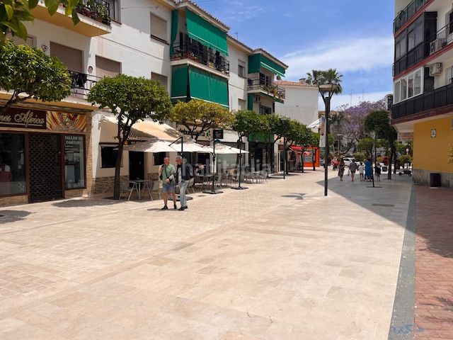 Foto dda1f67e-c80b-411d-90e6-a1e30ddd951d. Alquiler local comercial alquiler de céntrico local comercial en bruto en el Centro en Estepona