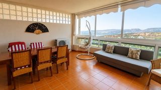 Etagenwohnung en Do�a Julia Golf. Bonito piso con gran terraza, garaje y trastero, no le falta det