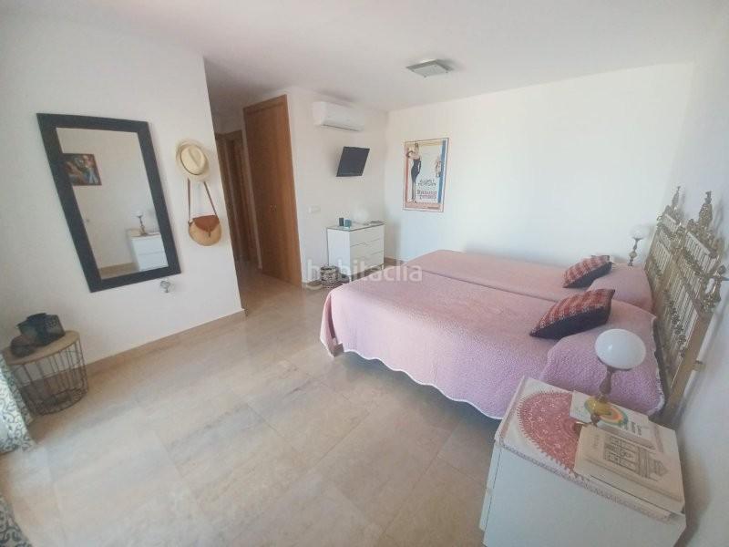 Foto 6adfa02d-be86-4bf5-964d-11dc50a42659. Alquiler casa pareada alquiler de adosado dúplex exclusivo con vistas al mar en sabinillas en Manilva