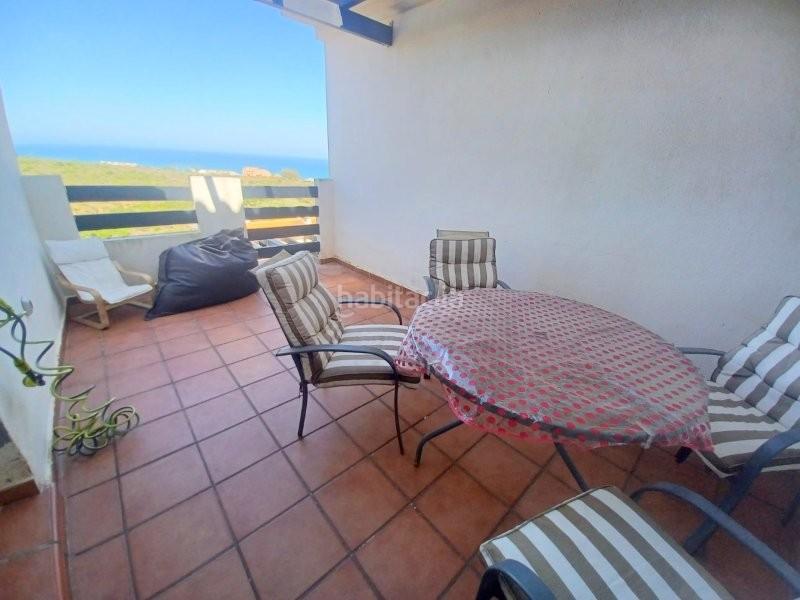 Foto ce9f3f7b-a2c7-4db4-a2c5-6d3c6a18ec19. Alquiler casa pareada alquiler de adosado dúplex exclusivo con vistas al mar en sabinillas en Manilva