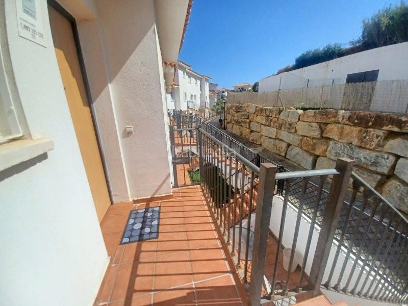 Foto cf00e436-424c-4c55-a806-4e88dfb59f29. Alquiler casa pareada alquiler de adosado dúplex exclusivo con vistas al mar en sabinillas en Manilva