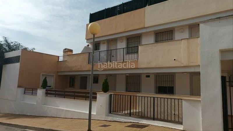 Foto a8b1a1fe-c469-4de5-8d9b-5a07179c8409. Piso bonito piso con gran terraza, garaje y trastero, no le falta detalle! en Casares