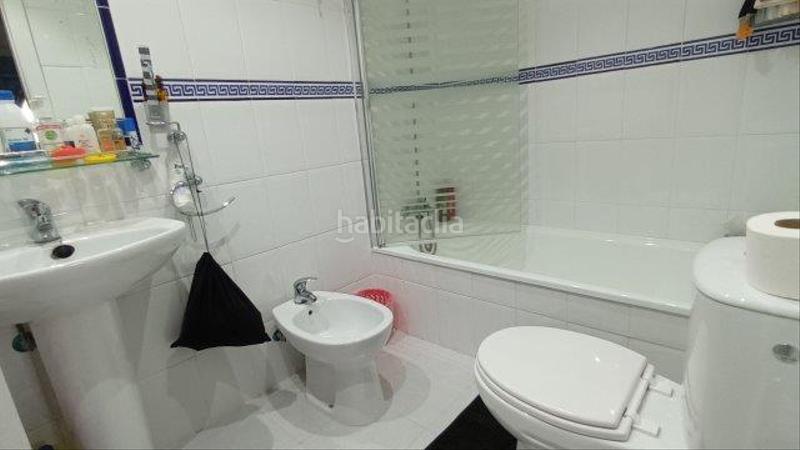 Foto f2af45bd-753a-4865-b92c-d747463e1d78. Piso bonito piso con gran terraza, garaje y trastero, no le falta detalle! en Casares