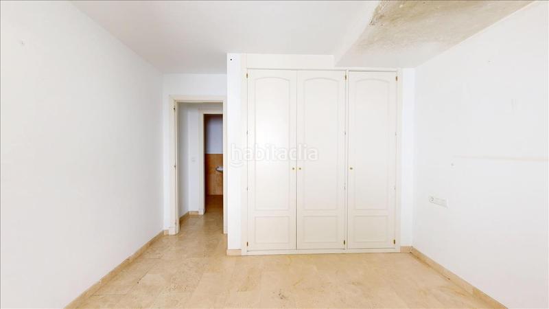 Foto 77d3f81d-27ae-4bb2-ad6c-ef51cf2ded00. Piso oportunidad de inversión única apartamento con gran potencial de rentabilidad en Manilva