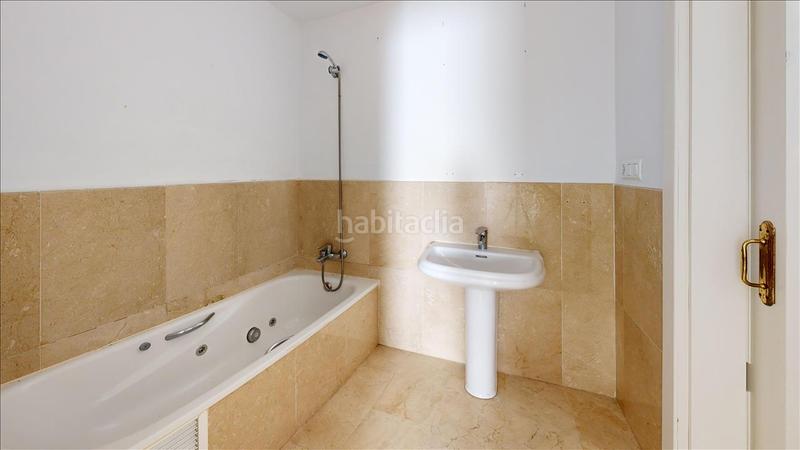 Foto 809c3e9a-66b8-4990-8aa1-79f6aa41e695. Piso oportunidad de inversión única apartamento con gran potencial de rentabilidad en Manilva