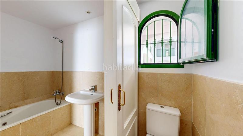 Foto e3e5d1e1-f201-4753-83bb-de05a2f50b18. Piso oportunidad de inversión única apartamento con gran potencial de rentabilidad en Manilva