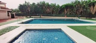 Etagenwohnung in Huerta Nueva. Exclusivo ático en estepona con espectaculares vistas al mar y l