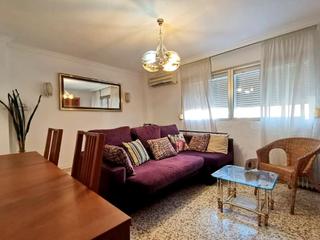 Lloguer Pis a Camino de Antequera. Ideal piso de 4 dormitorios con buena ubicación, venga a verlo!