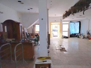 Lloguer Local Comercial a Sierra de Estepona - Avda. de Andalucía. Alquiler de local en estepona