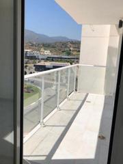 Lloguer Pis a Zona Calvario. Se alquilar para larga temporada piso de 3 habitaciones con gara