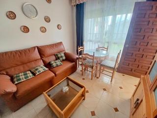 Etagenwohnung in Alcorrín. En venta bajo en primera línea de playa en sabinillas