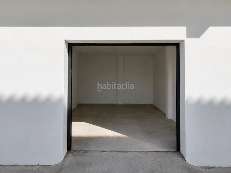 Foto 43e10e2f-dffa-4265-a008-80237ecbb976. Local comercial a Centro Estepona