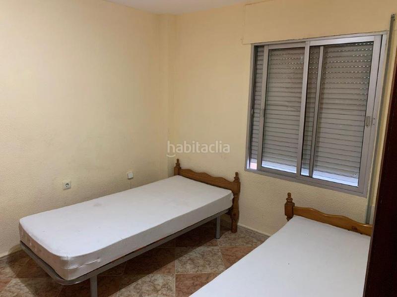 Foto 805d39a4-0cda-4930-b30d-860eed16cdd3. Piso  en venta en la zona de comisaría hospital chip en Málaga