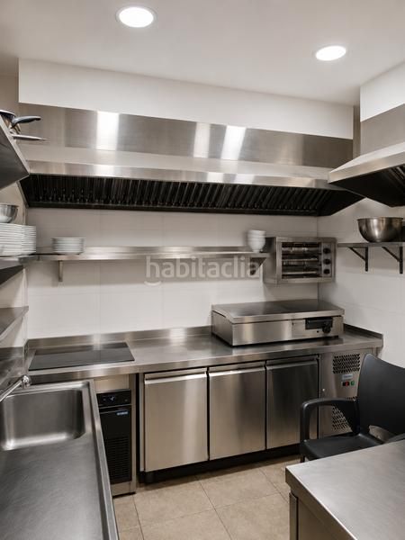 Foto a3d4fce2-fee3-42ac-8c30-b825bf3a1206. Local comercial a Centro Estepona