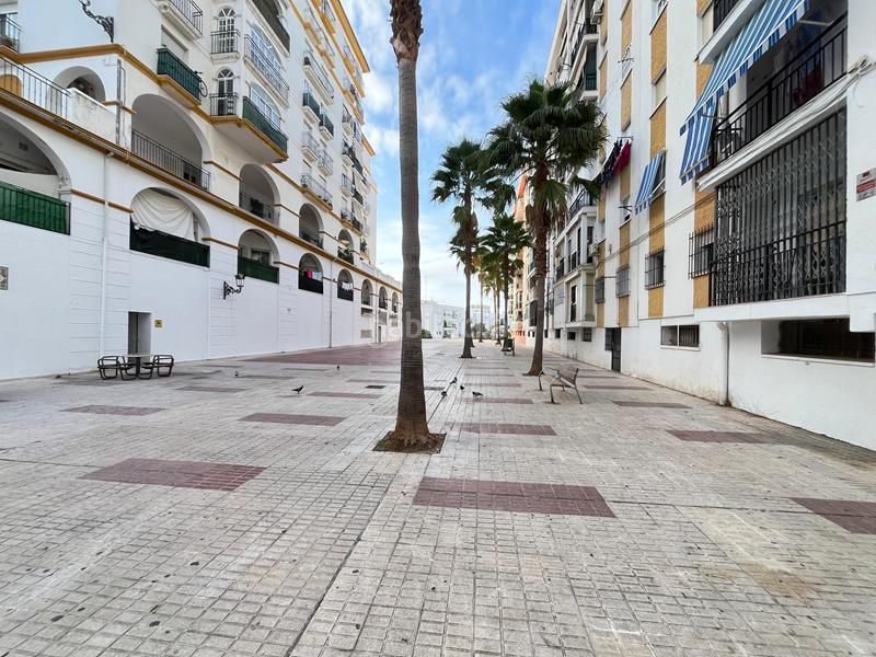 Foto af2e4ef2-b591-4a90-afe4-95b41ba9e648. Alquiler local comercial gran oportunidad ! local comercial en bruto con infinitas posibilidades en Estepona