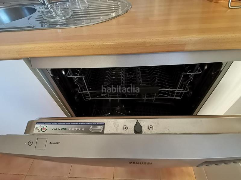 Foto 71634e5d-40cf-44b7-8594-5ea376b0e6c9. Alquiler piso estupendo piso, amplio y bien situado, las morillas teatinos !! en Málaga