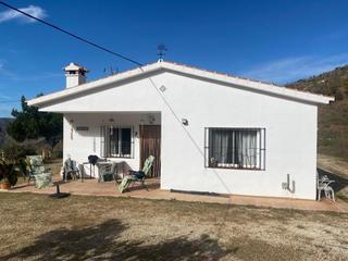 Finca rústica a Olías. En los montes de málaga, se encuentra a la venta esta atractiva