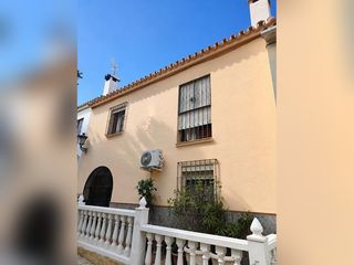 Mas à Centro. Casa adosada con un emplazamiento único en centro estepona