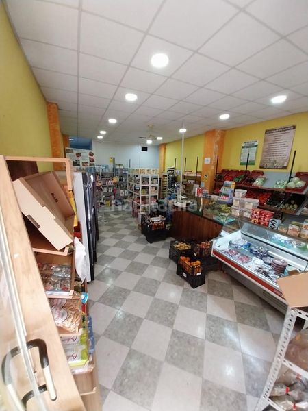 Foto cfc2baf2-e78c-4d66-8762-192dfc2d59d5. Local comercial a Centro Estepona