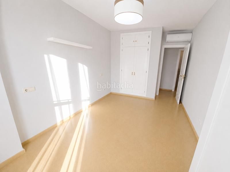 Foto ac283210-9b53-4ee9-b49c-16cf582d0b11. Pis amb calefacció piscina a San Luis de Sabinillas Manilva