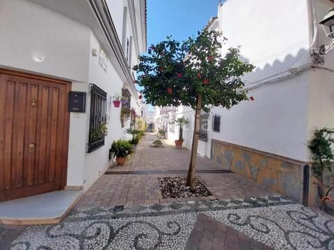 Foto 0ea42f0f-3b11-434a-bb70-304d8c6716e6. Masia a Centro Estepona